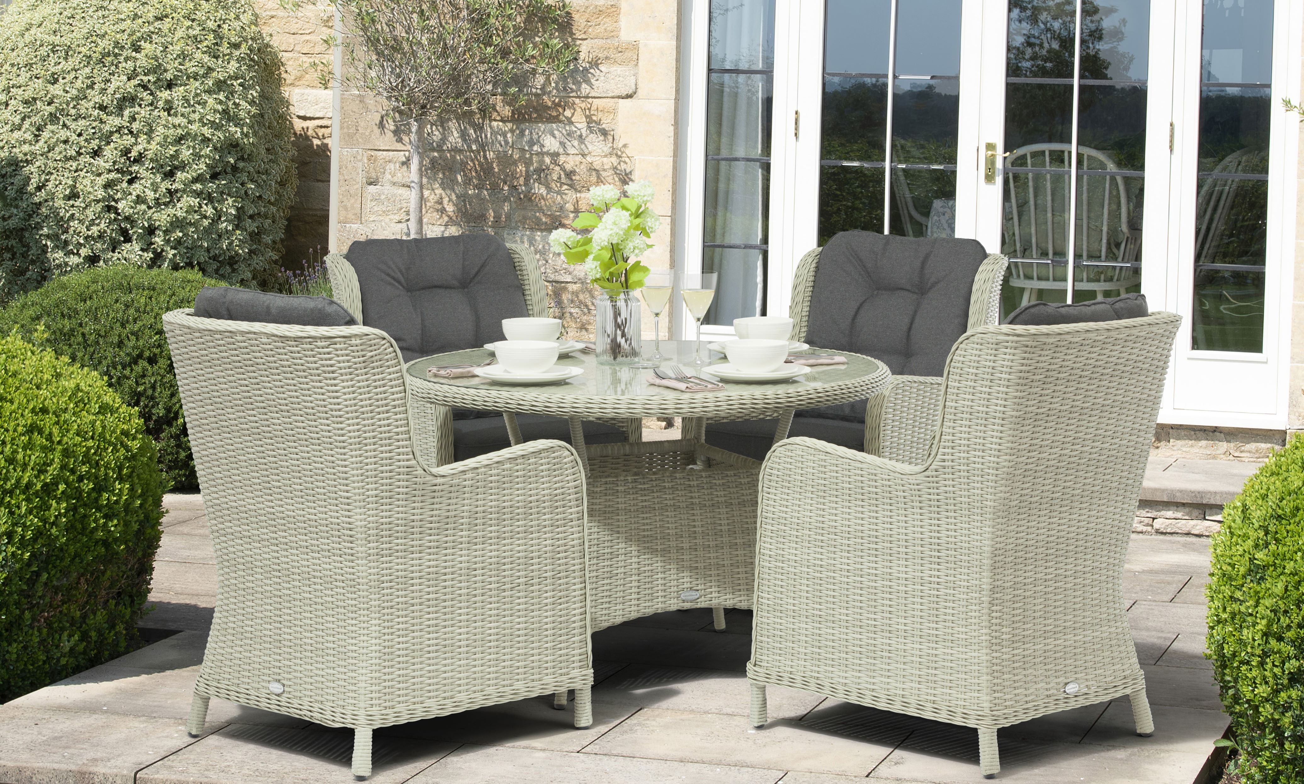 Chedworth 4 Seat Dining Set